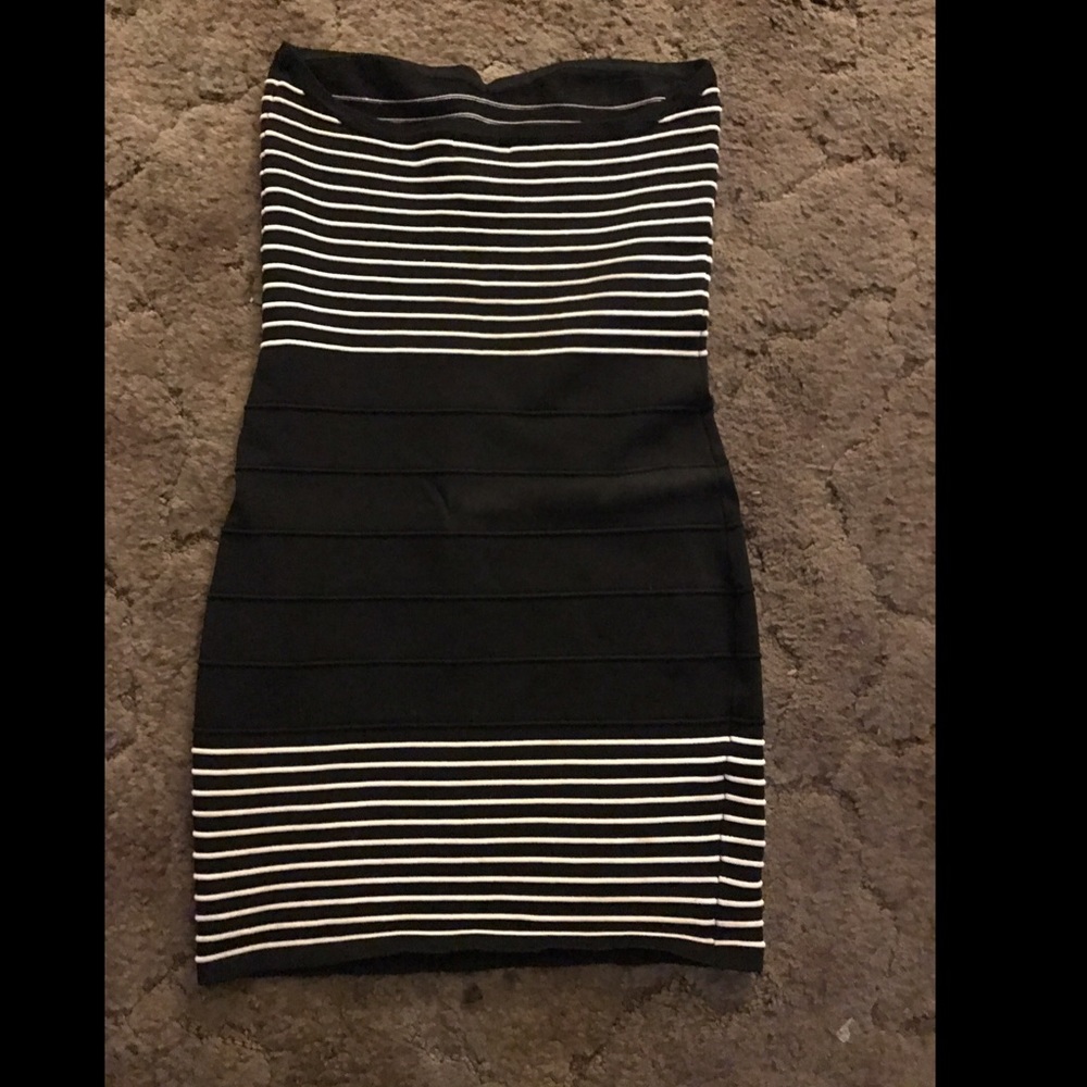 Sexy Black and White Striped Strapless Dress