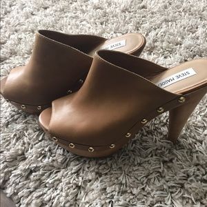 Steve Madden clogs