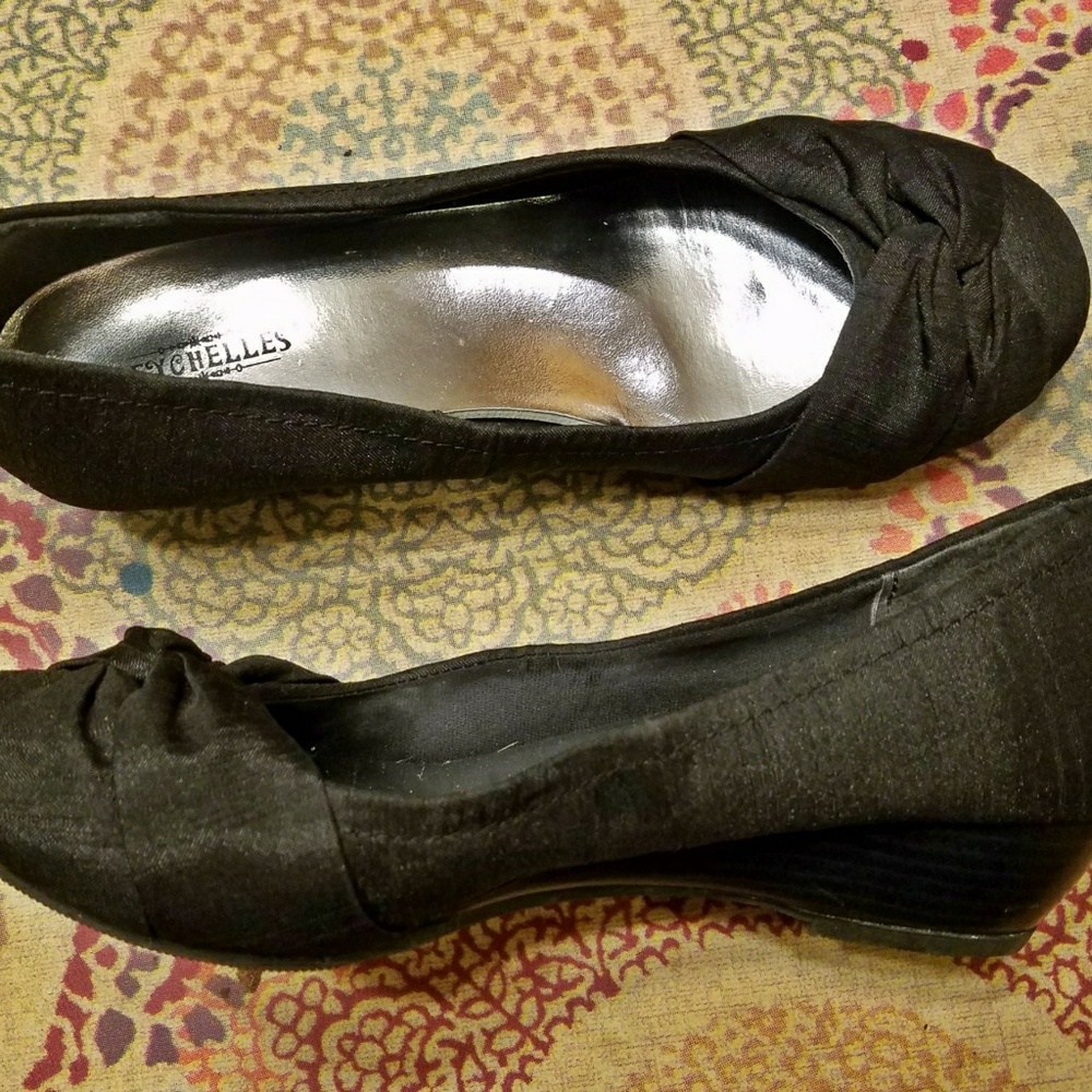 Classic black Almost flats!