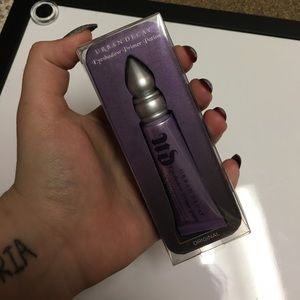 urban decay eyeshadow primer