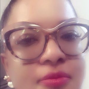 Meet your Posher, Traci
