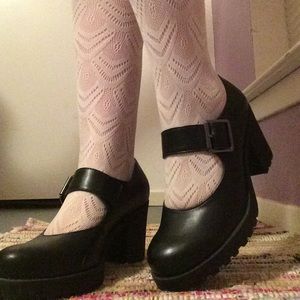 Karmaloop Black chunky heeled Mary Janes