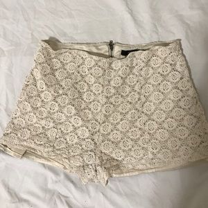 ❗️FINAL SALE ❗️High waisted crochet shorts