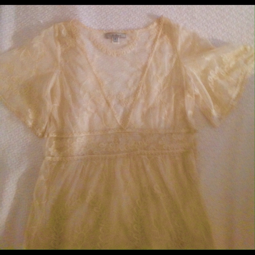 Gorgeous Lace Top  Shop & Help 2 Shelters