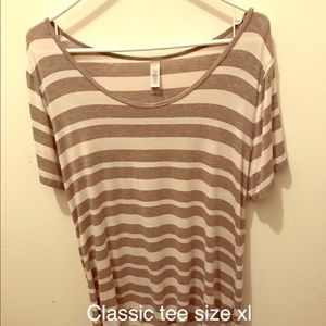 Lularoe Classic Tee