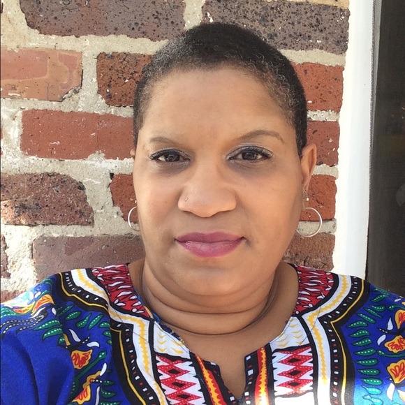 Meet your Posher, Yvonda - Picture 1 of 1