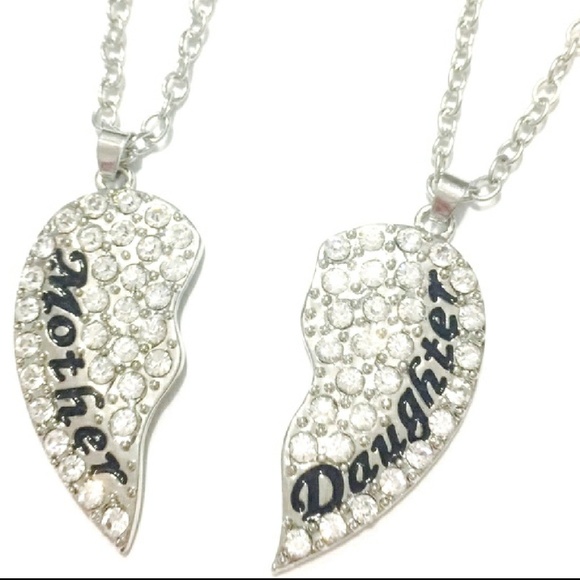 SALE!💖Mother Daughter "Besties" Necklace Set!💖 - Picture 2 of 4
