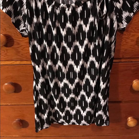 Large top - Picture 2 of 3