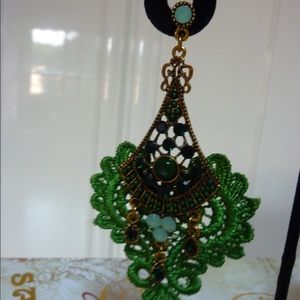 Green Macrame & gold pendant earrings from Italy.