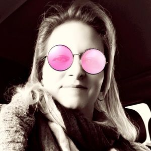 Meet your Posher, Bettina