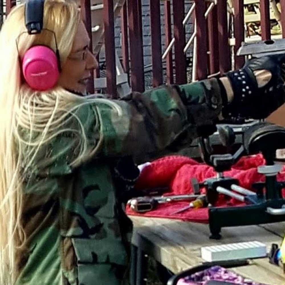 Meet your Posher, Denise