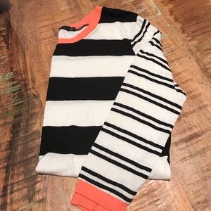 Casual black and white top