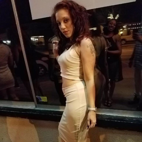 Meet your Posher, Kaela - Picture 1 of 1