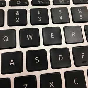 Meet your Posher, Mia