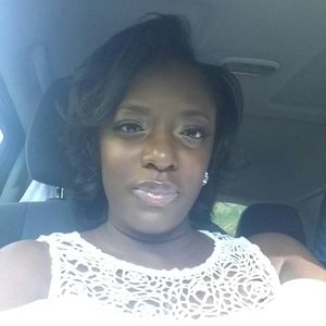 Meet your Posher, Dominique