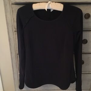 Lululemon microfiber top with ruffle detail.  Sz6