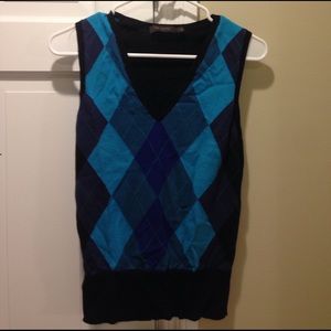 Limited Sweater Vest size small great for fall!