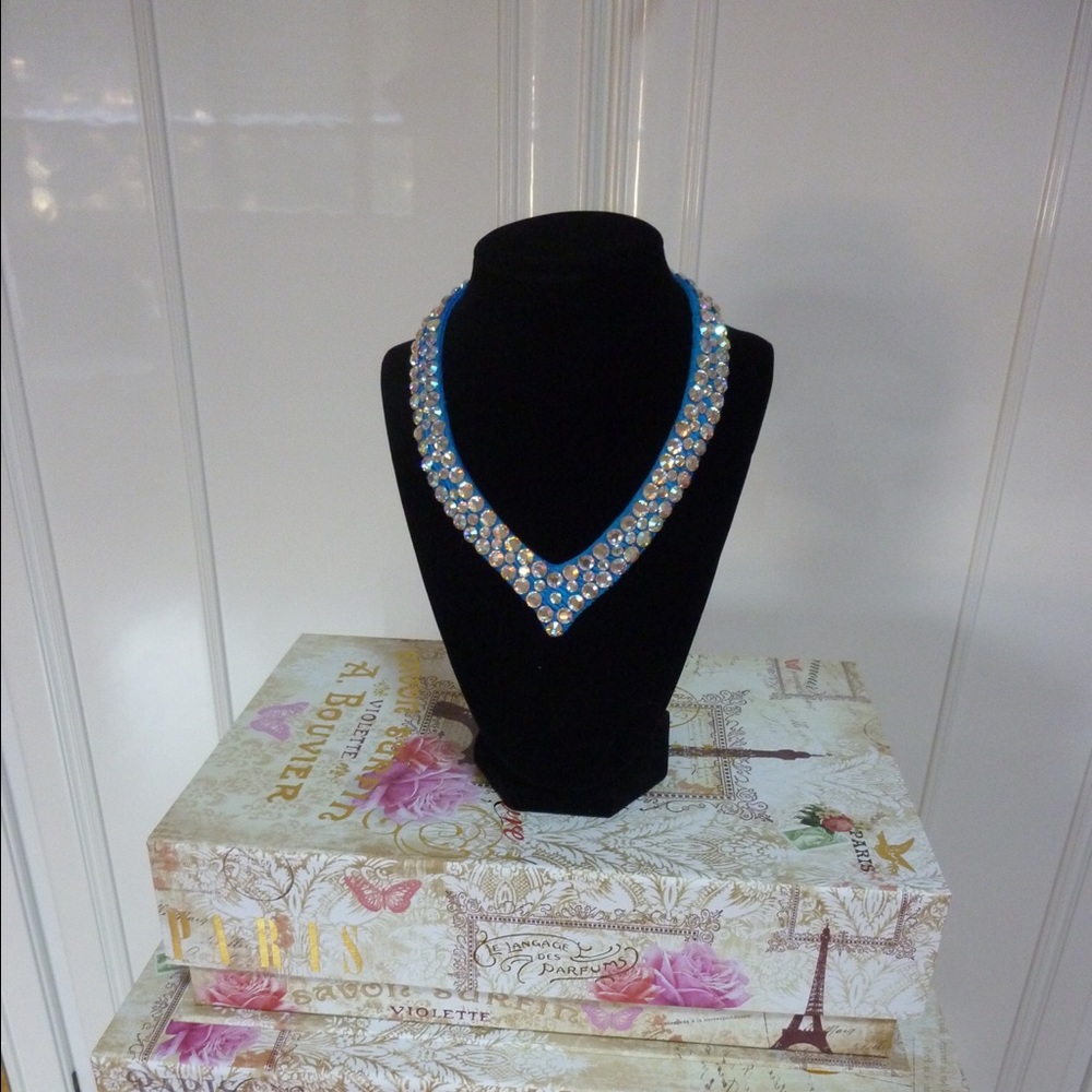 Handmade Necklace with Swarovski crystals. - Picture 3 of 3