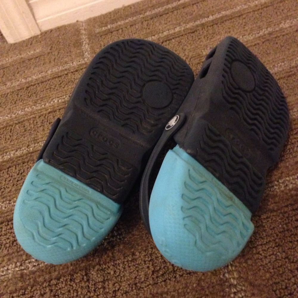 Kids Crocs - Picture 4 of 5