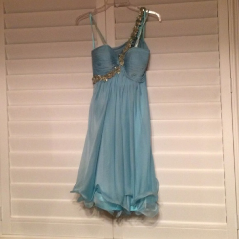 La Femme Blue Formal/Prom Dress
