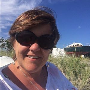 Meet your Posher, Brenda