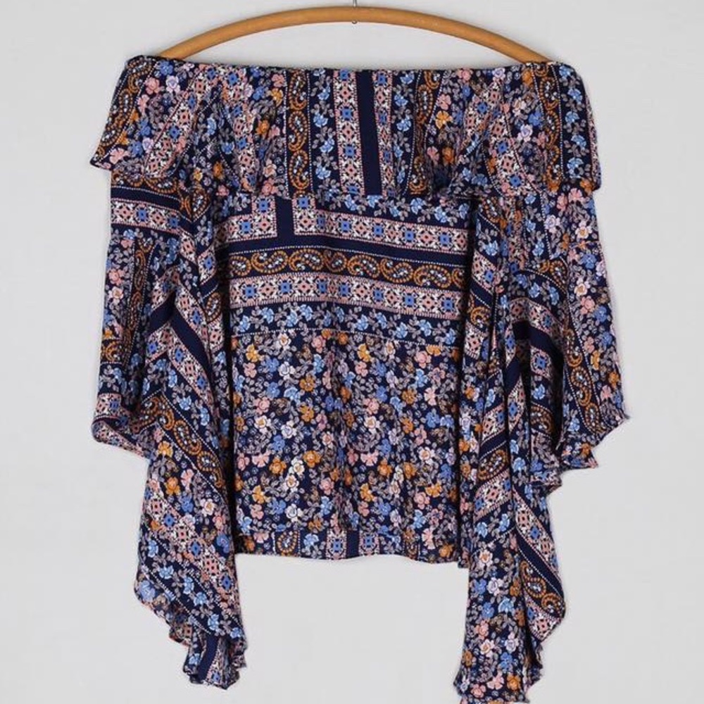 Off the Shoulder Ruffle Floral Shirt