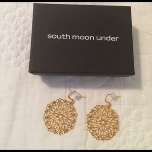 Gold earrings