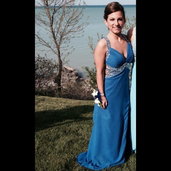Dresses & Skirts - Blue prom dress