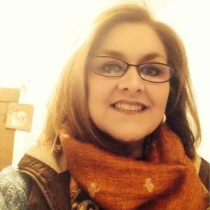 Meet your Posher, Debbie