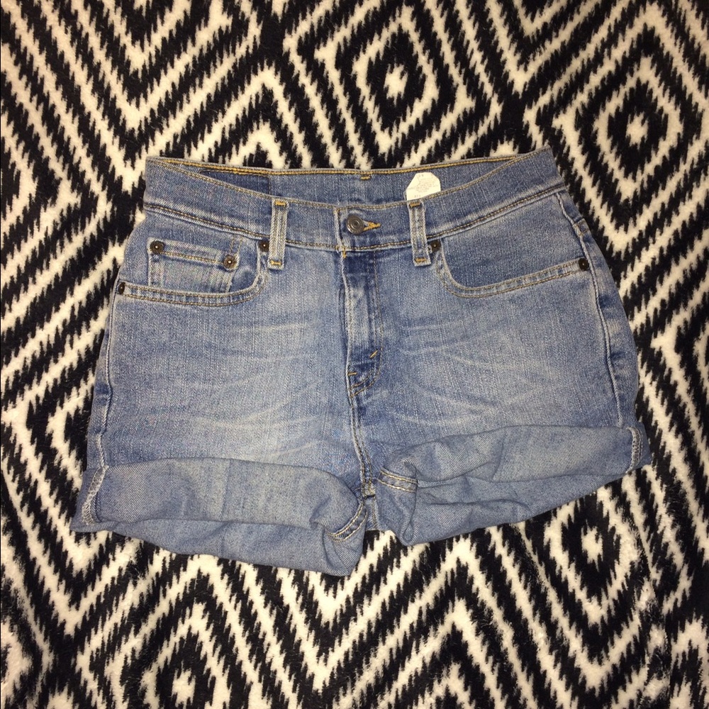 Vintage jean shorts!!
