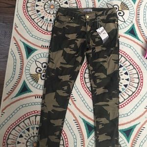 Camo skinnies