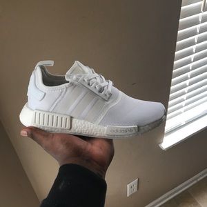 Nmd r1 size9