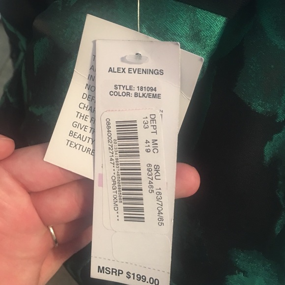 🎉PROM, WEDDING, FORMALS 🎉Alex Evenings ball gown - Picture 4 of 8