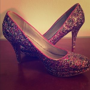 Glitter pumps