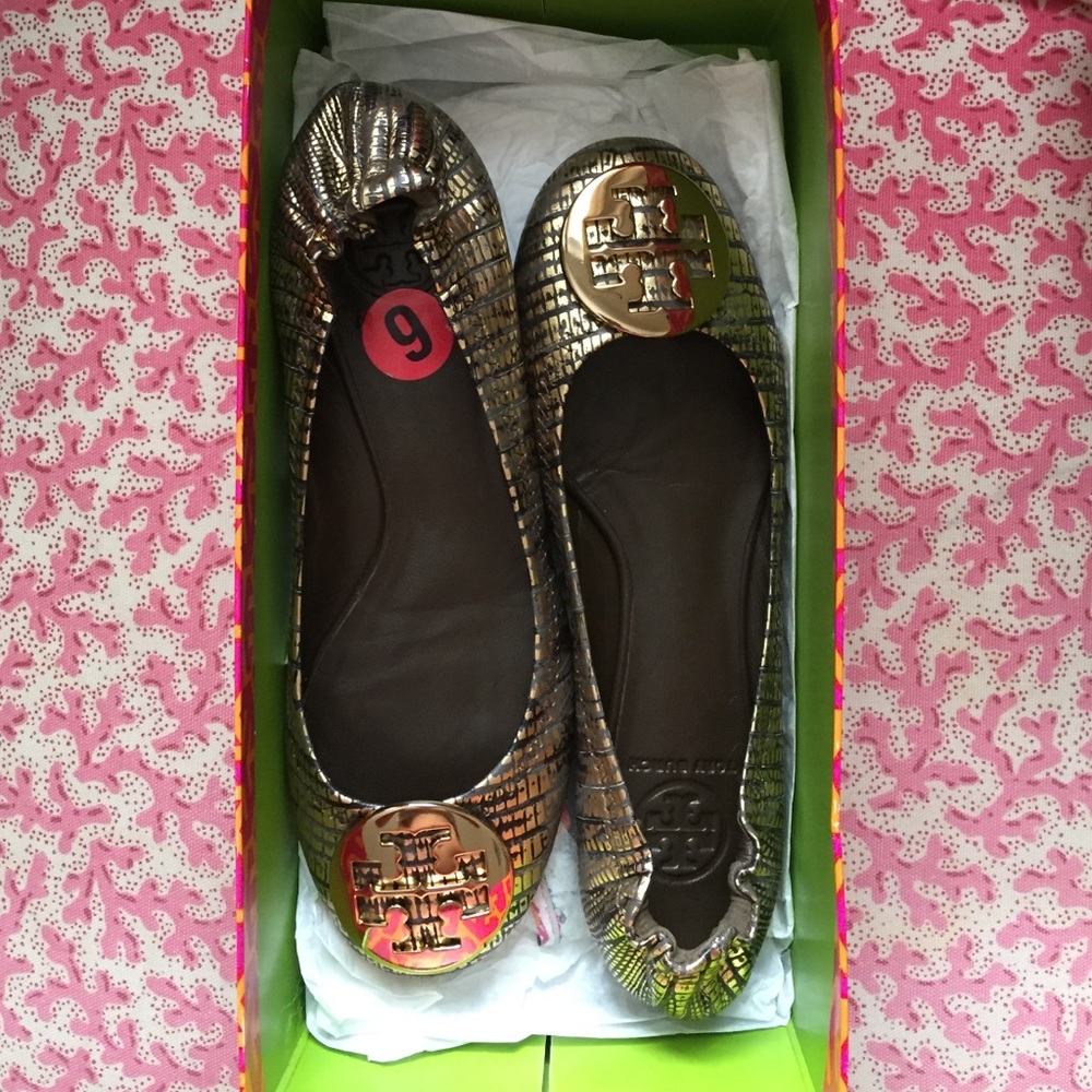 New in box Tory Burch Reva flats size 6