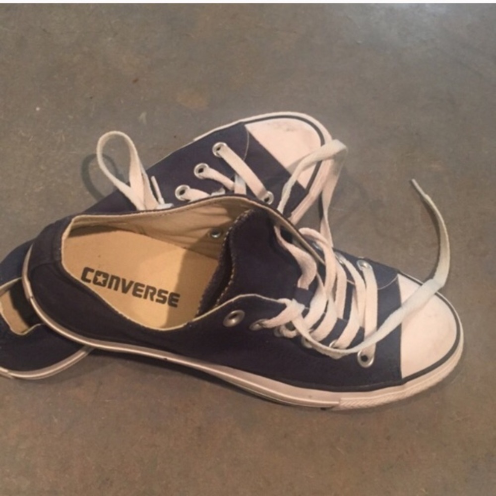 Converse size 7