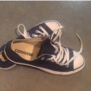 Converse size 7