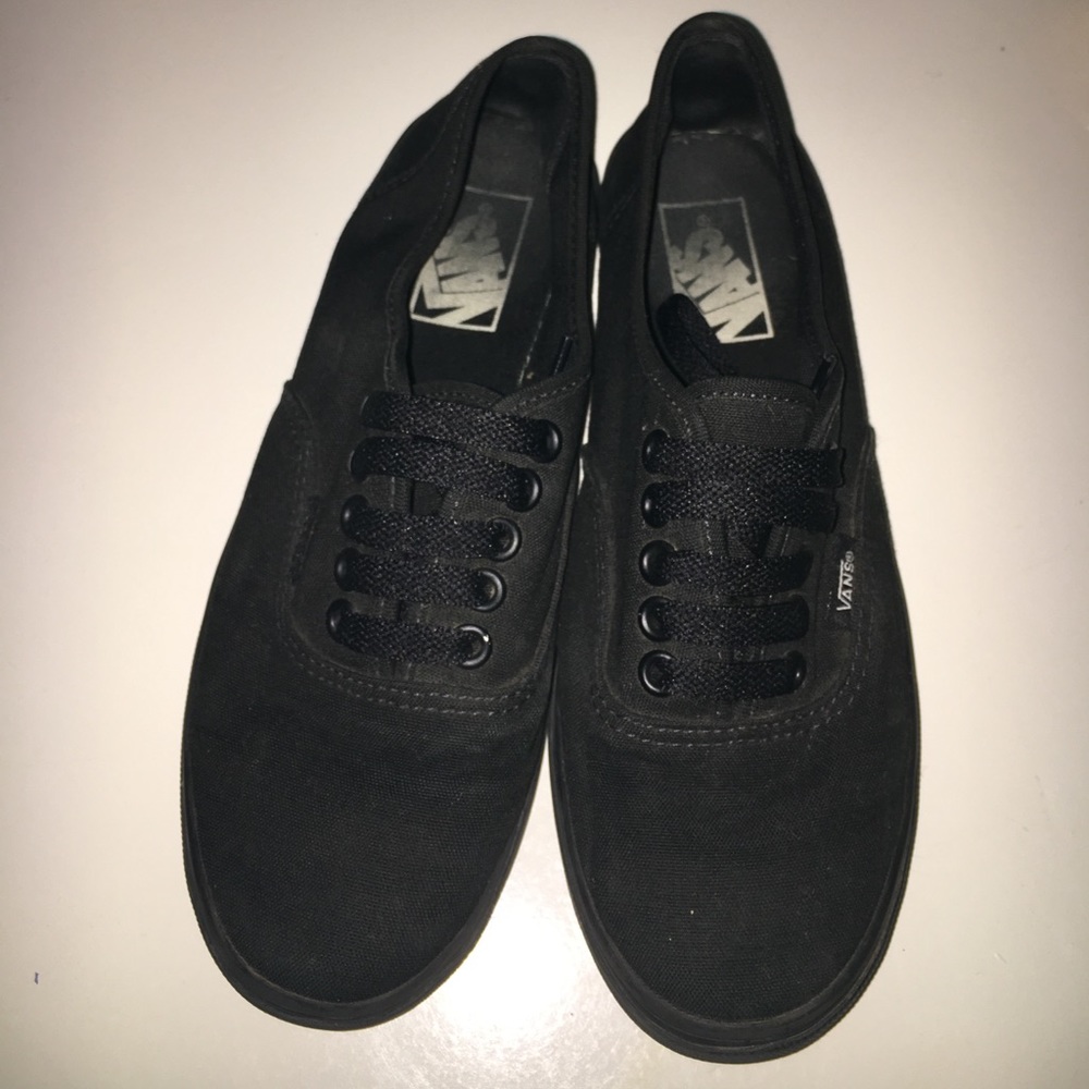Authentic Lo Pro black Vans