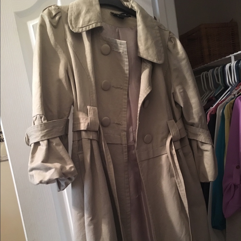 Neslay Jacket - Picture 3 of 7