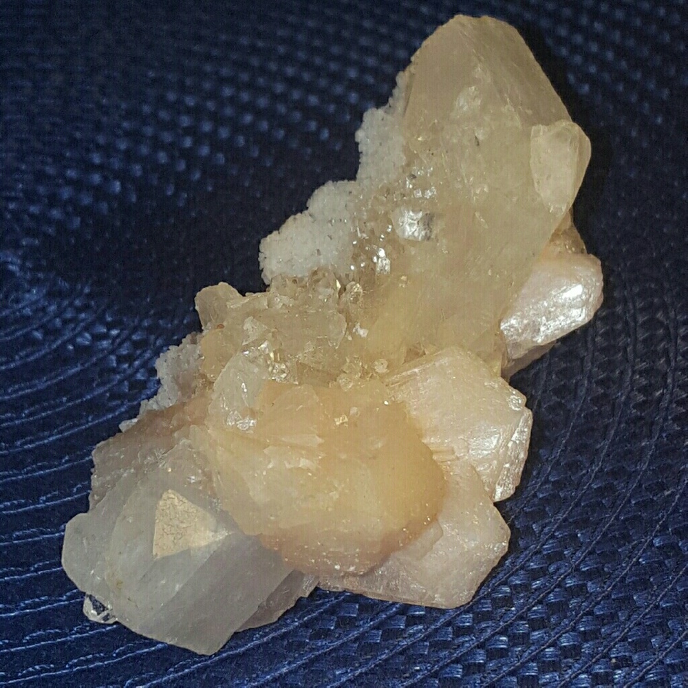 RAW CRYSTAL LARGE CLUSTER