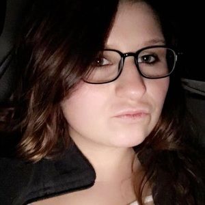 Meet your Posher, Hayley