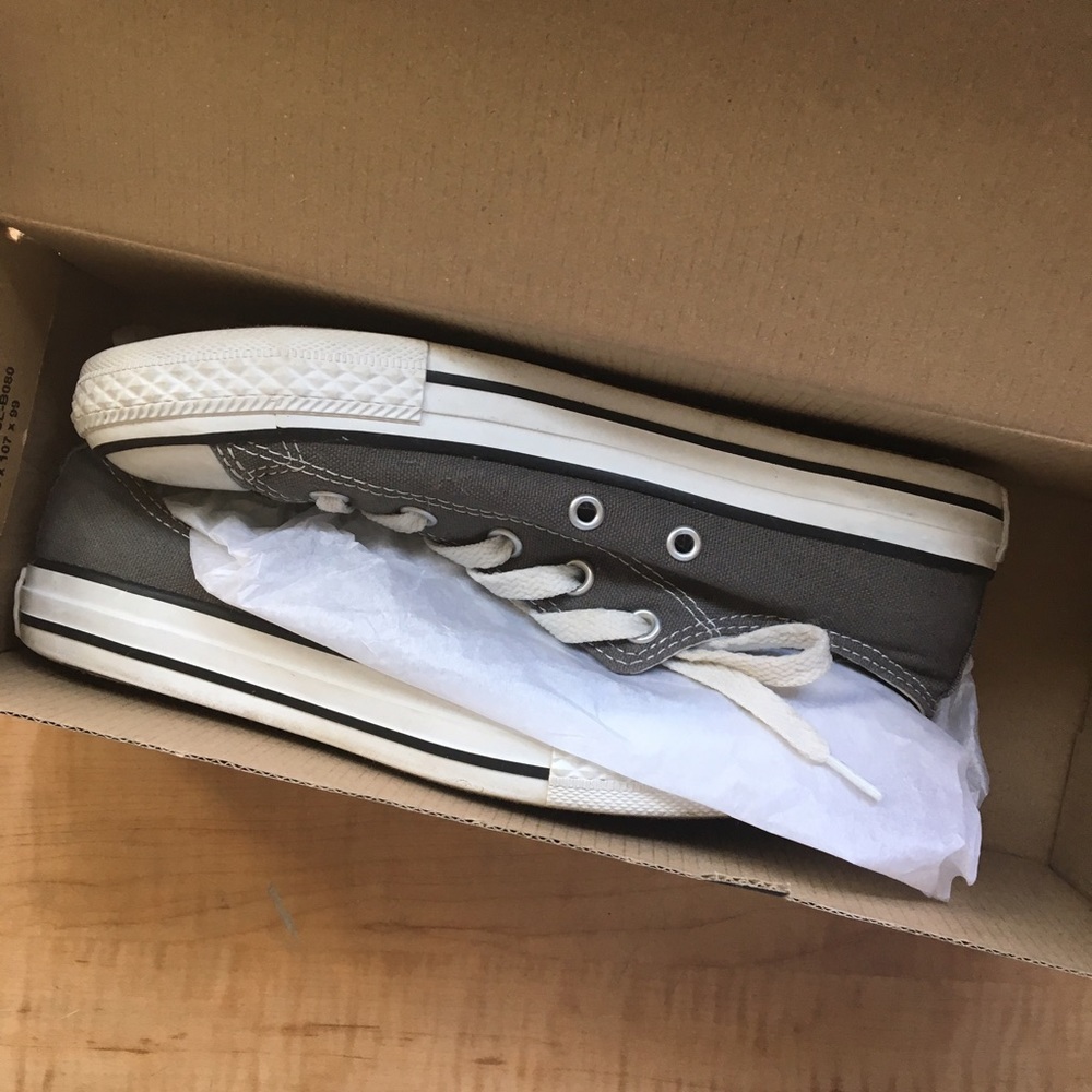 Converse Size Y3 or W5