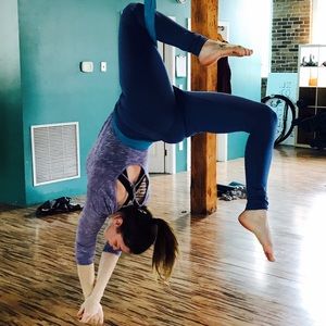 Meet your Posher, Crystal