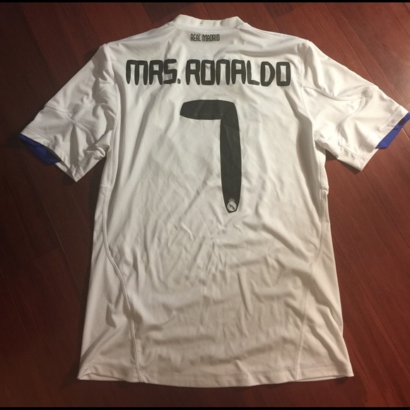 Calling all Cristiano Ronaldo Fans - Picture 2 of 4