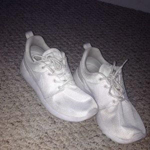 White Nike Roshes