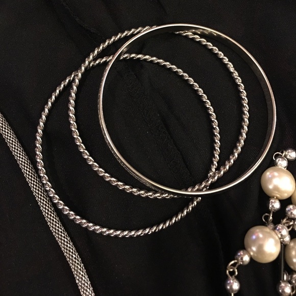 Costum Jewel Bundle 💁🏻 - Picture 3 of 4