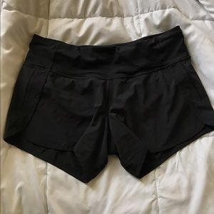 Lululemon shorts size 6
