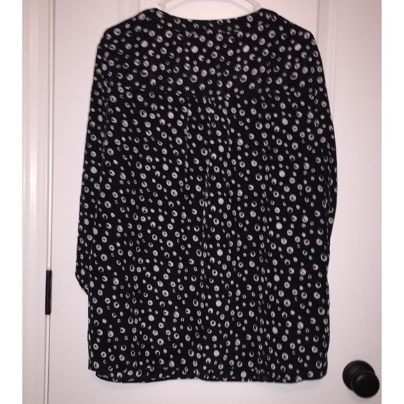 🎀 Black Tunic Blouse with White Polka Dot 🎀 - Picture 2 of 2
