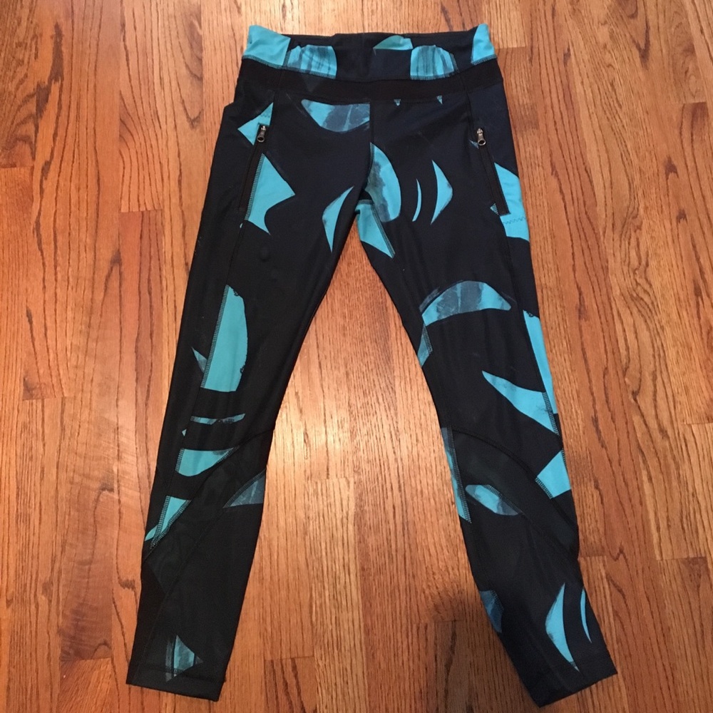Lululemon mid rise leggings. Size 6