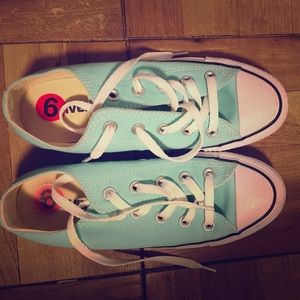 Converse All stars size 6